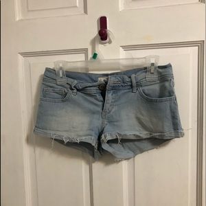 light wash jean shorts
